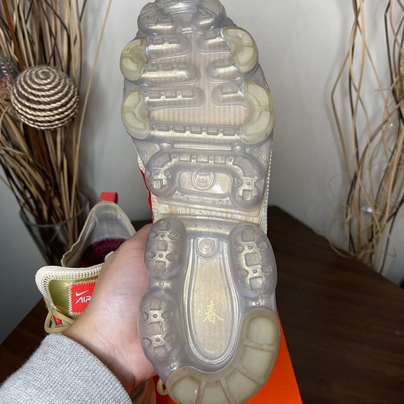 Nike Air VaporMax 2019 - Chinese New Year 2019 (Women’s) - Picture 7 of 9